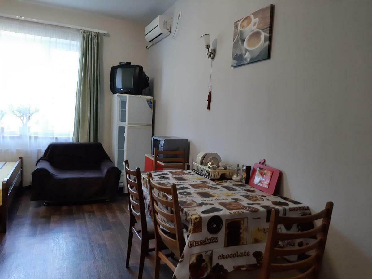 Hotel Звёздный à Odessa Extérieur photo